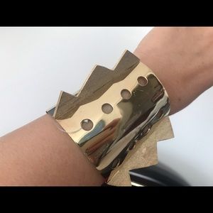 NWOT KELLY WEARSTLER  CUFF BURNISHED  Gold